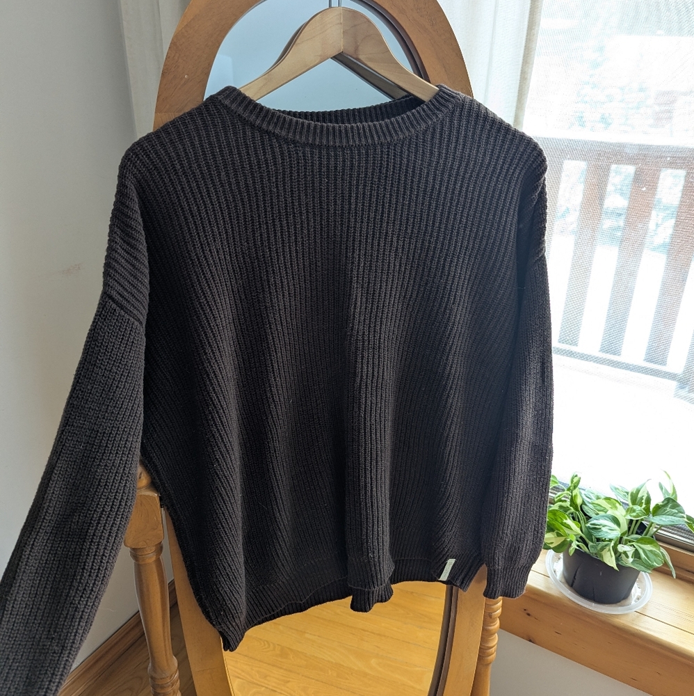 🌱 Dark Brown Ribbed Knit Sweater